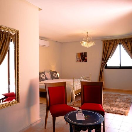 Tiguemine Sarah Hotel Douar Akkara Екстериор снимка
