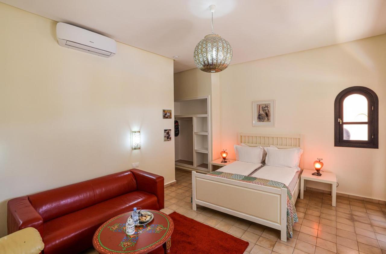 Tiguemine Sarah Hotel Douar Akkara Екстериор снимка